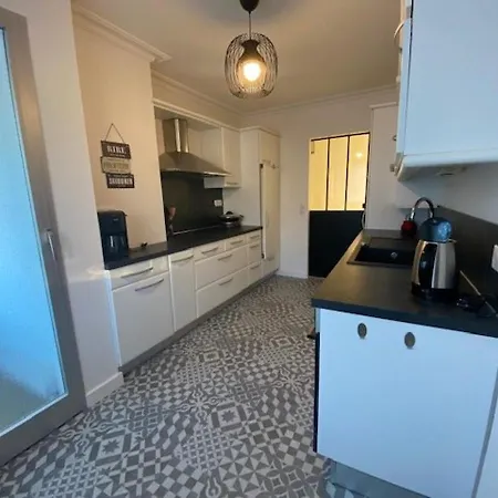 Rénové 85m2, Terrasse, Parking, Face à - Fr-1-494-149 *