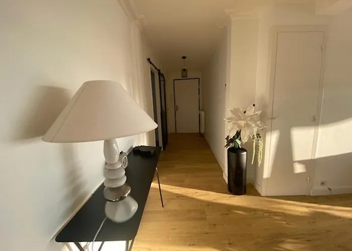 Rénové 85m2, Terrasse, Parking, Face à - Fr-1-494-149 *